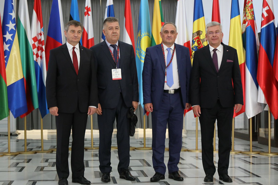 Delegacija Parlamentarne skupštine BiH učestvuje na Trećem sastanku predstavnika parlamenata zemalja srednje i istočne Evrope u Varšavi